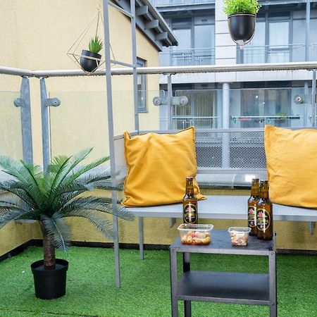 Luxe Place - Netflix & Workspace For 6 Birmingham Buitenkant foto
